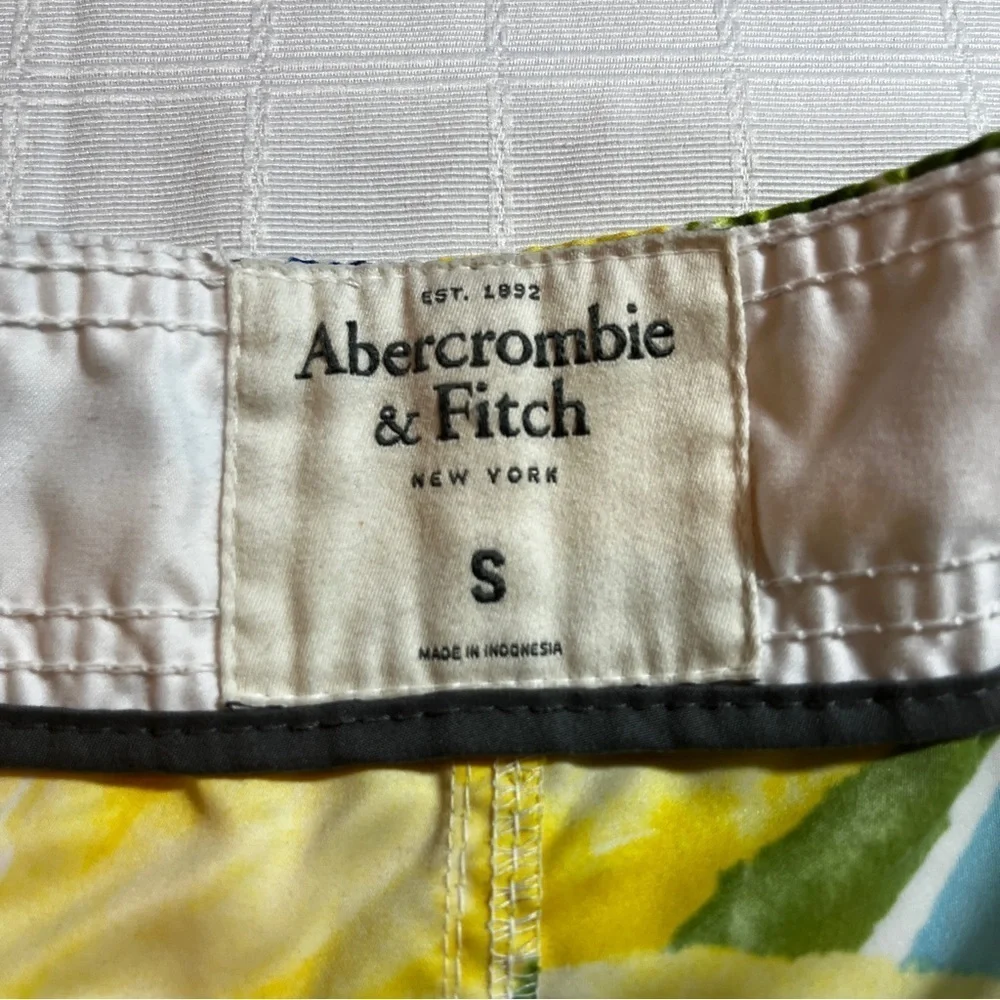 Abercrombie & Fitch Men's Bright Hawaiian Swim Board Shorts Size Small Beach - Picture 9 of 11